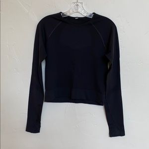 Lululemon Cropped Long Sleeve Crew Neck